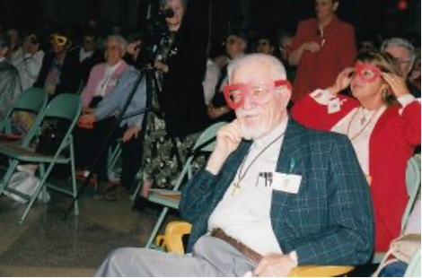 Có khả năng lắng nghe kinh ngạc